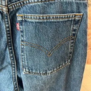 Levis 550 Relaxed Fit Tapered Leg Womens 10 Red Tab thumbnail 7
