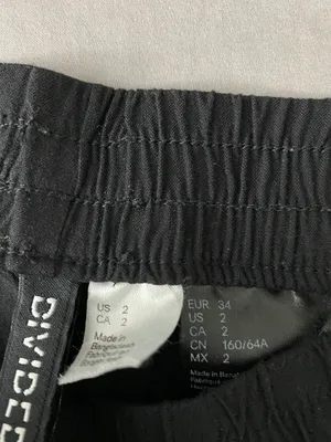 H&M Black Bottoms thumbnail 8