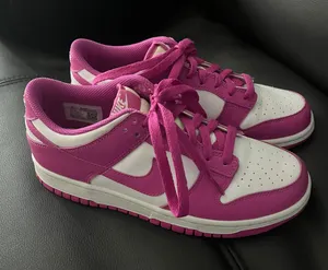 Nike Dunks thumbnail 2