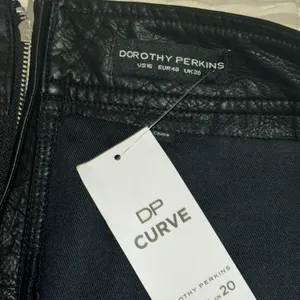 Dorothy Perkins Faux leather skirt thumbnail 2