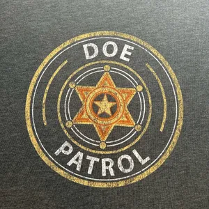 ‼️Catchin’ Deers Doe Patrol Shirt‼️ Gray Size L thumbnail 2