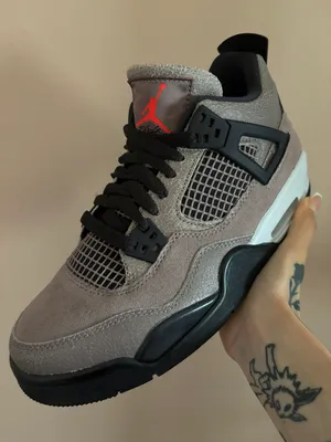 Jordan Air 4 Retro GS ‘Taupe Haze’ thumbnail 1