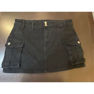 NEW Cargo Skirt Button Pocket Y2k Trendy Denim Mini Skirt L thumbnail 3