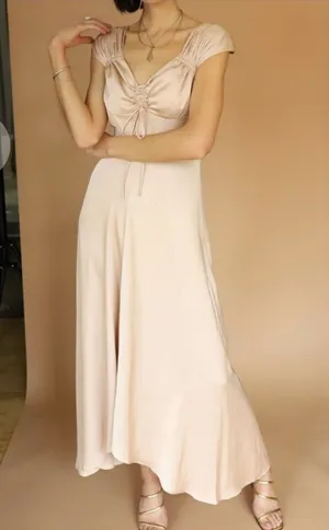 Current Air Elegant Cream Midi Dress with Ruched Bodice thumbnail 1