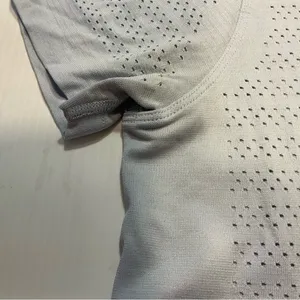 Lululemon Breeze By Short Sleeve *Squad Daydream Light Blue T Shirt Women Sz 6 thumbnail 4