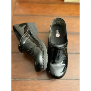 Patent black leather Dansko Pro‎ clogs - size 9 thumbnail 2
