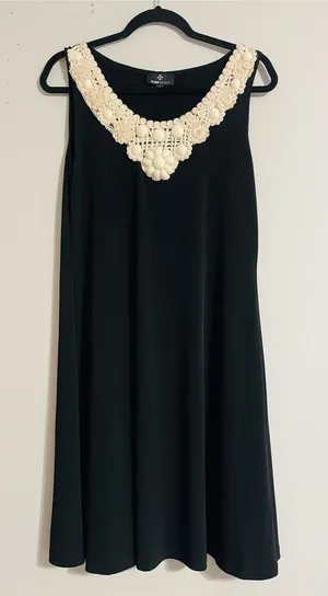 Vintage 90s Ronni Nicole Sleeveless Black Shift Dress Crochet Beaded Collar Sz 8 thumbnail 1