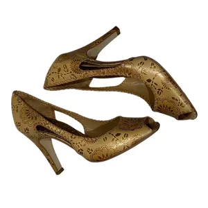BCBGIRLS Tan Leather Pumps Glam Laser Cut Floral Peep Toe 6 thumbnail 4