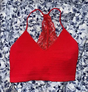 Lace Red crop top thumbnail 1