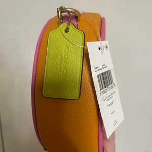 Colorblock Kia Circle Bag thumbnail 8