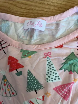 Pink Lily Pink Holiday Tree Print Women’s Pajama Set thumbnail 3