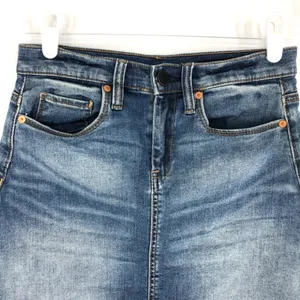 BlankNYC Faded Light Wash Denim Skirt A-Line‎ Raw Hem Mini Skirt Size 25 thumbnail 2