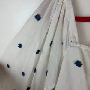 Farm Rio Blue Flowers‎ Crop Top Large White Floral Embroidered Tie Front Beachy thumbnail 5