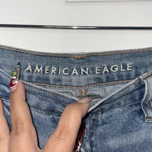 American Eagle Low Rise Baggy Jean Blue Size 16 thumbnail 3