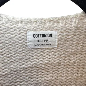 Cotton On Oversized‎ Cream Cropped Tie Front Balloon Sleeve Knit Cardigan XS thumbnail 3