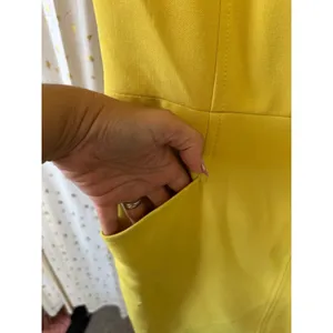 Boden Women's Chartreuse Cap Sleeve Crew Neck Pockets Sheath Dress 8 thumbnail 4