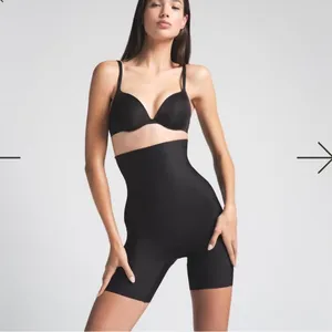 Skims Body Core Sculpt High Waisted mid thigh Short NWT Sz L Onyx Shapewear $80 thumbnail 3