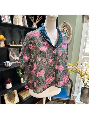 Victoria's Secret Gold Label Green Sheer Rose Top Size Small thumbnail 2