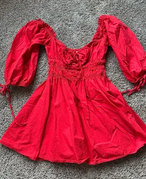 Red Peasant-Style Puff Sleeve Dress thumbnail 1