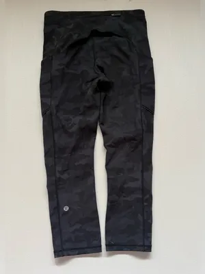 lululemon athletica‎ Black Camo High-Rise Crop Leggings Size 4 thumbnail 3