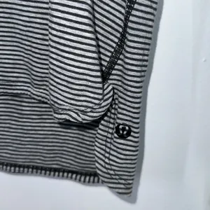 Lululemon Circadian long sleeve casual top size 2 thumbnail 4
