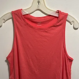 Old Navy Tank Top thumbnail 2