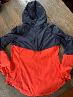 Lululemon Run: Get Up and Glow Reflective Jacket thumbnail 4
