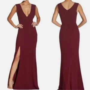 NWOT Dress the population Sandra Plunge Crepe Trumpet Gown Burgundy sz S thumbnail 3