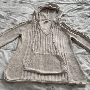 Roxy Cream cable Knit Hooded V-neck kangaroo pocket Sweater, size M outdoor thumbnail 5