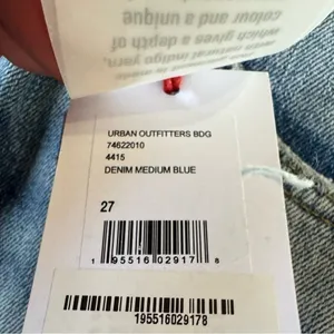 BDG Urban Outfitters Harri Low Rise‎ Boyfriend Distressed Denim Jean Shorts 27 thumbnail 8
