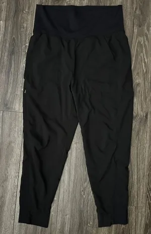 Patagonia Women’s Light and Lined Studio Pants size Large thumbnail 1