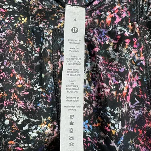 Lululemon‎ Hotty Hot HR Lined Shorts 4” Floral Spray Multi Black Size 4 thumbnail 9