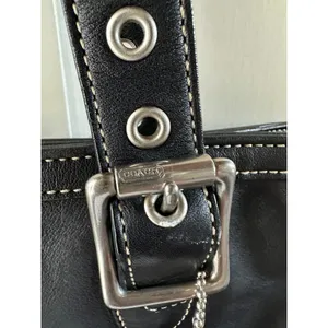 Coach 9572 Hamptons Black Smooth Leather Buckle Straps Hobo Tote Shoulder Bag thumbnail 5