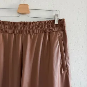 NWT OFFLINE By AERIE Real Luxe Faux Vegan Leather Wide Leg Pants Size L thumbnail 6