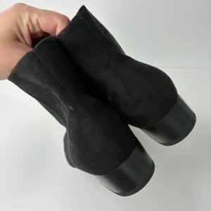 Time and Tru Black Faux Suede Heeled Ankle Booties Womens 9 thumbnail 3