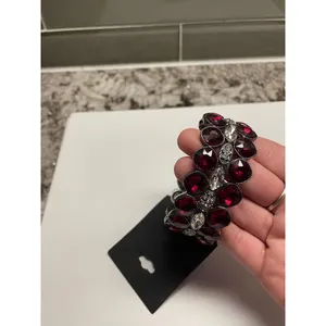 Kohl’s NWT Gunmetal Red Rhinestone Stretchy Stretch Bracelet MSRP $34 -Nice Gift thumbnail 9