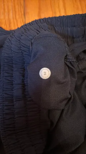 Lululemon Hotty Hot 4” thumbnail 4