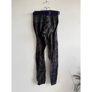 Lululemon‎ Align High-Rise Pant 25 Camo Deep Coal Multi Size 4 Nulu Leggings thumbnail 2
