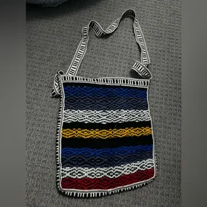 🖤Handmade Shoulder Bag
Made in Ecuador thumbnail 2
