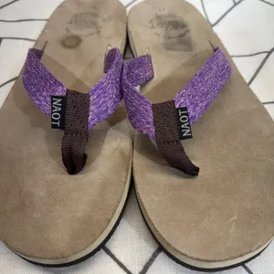 Naot Thong Sandals Size 41 Purple Woven Strap Suede Footbed Flip Flops‎ thumbnail 5