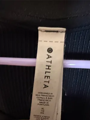 Athleta Renew Seamless V-Neck Long Sleeve Top‎ Black Size XL thumbnail 5