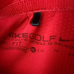 Nike Birdie Half-Zip 2.0 Womens‎ Golf Top Size X-Large Red Pullover Quarter Zip thumbnail 2