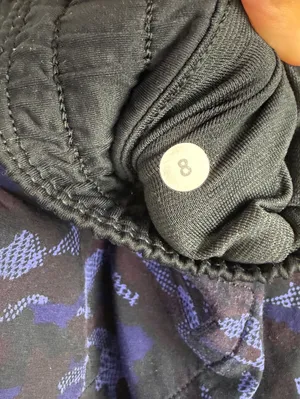 Lululemon Camo Emperor Blue Black 2" Hotty Hot Short - Size - 8 thumbnail 7