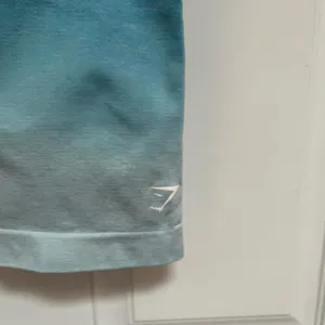 Gymshark ombré blue compression‎ biker shorts size small thumbnail 4