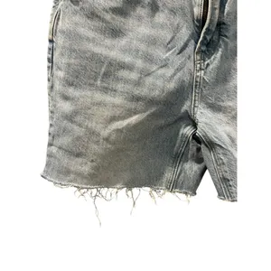 American Eagle Mom Jean Denim Shorts Size 4 Light Wash Blue Cut Offs Casual thumbnail 3