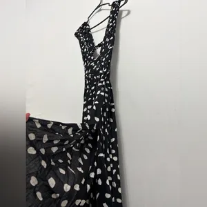 GB Black & White Polka Dot Maxi women’s size XS Dress Deep V Open Back(E47)✨ thumbnail 12
