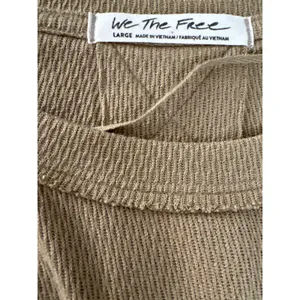 Free‎ People Tan Waffle Knit Long Sleeve Thermal Shirt Top Women's Large thumbnail 4