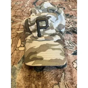 Pittsburgh Pirates Camo Baseball Fan Favorite Adjustable Hat OSFA thumbnail 2