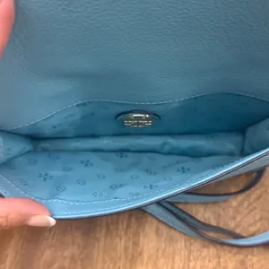 Tory Burch All-T Combo Large Embossed Blue Crossbody Leather bag EUC thumbnail 8