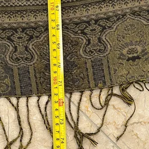 Vintage tan black paisley reversible women’s scarf shawl 72/27 thumbnail 6